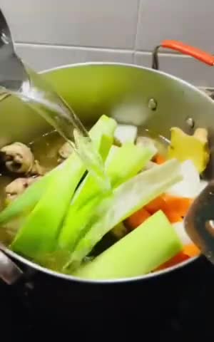 Foto del paso 5 de la receta: Ramen de pollo 🐣 🍜