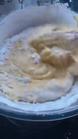 Gambar langkah 6 resipi Kek Gula Hangus / Sarang Semut.