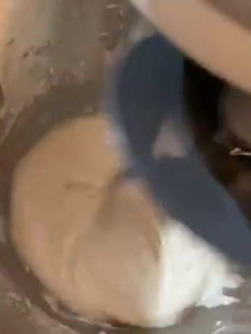 صورة لخطوة 1 من وصفة بيتزا بأسهل واسرع طريقه