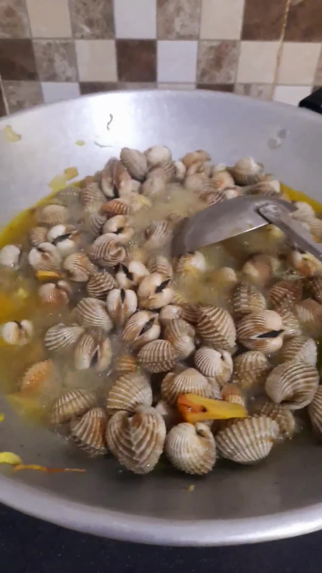 Foto langkah ke 3 dari resep Kerang tendaan.