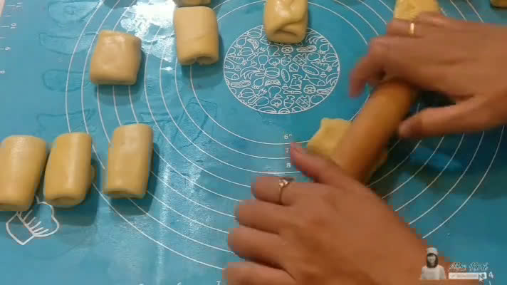 Foto langkah ke 8 dari resep Bolen Pisang Tanpa Korsvet (Ide Jualan).