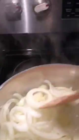 A picture of step 3 of French Onion Soup.