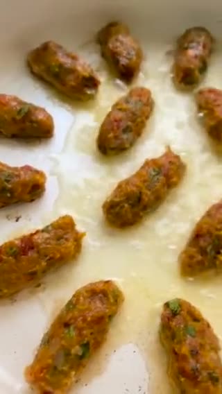 صورة لخطوة 3 من وصفة سندويشات كباب 🥙