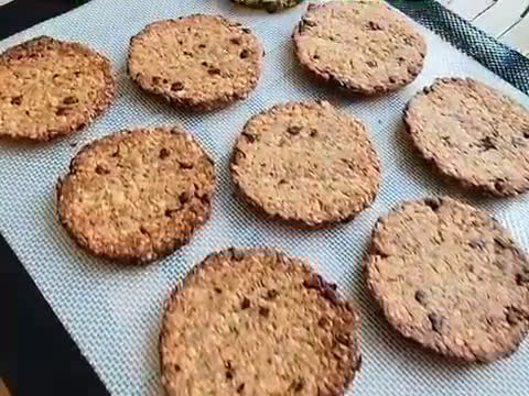 Hình bước làm 4 của món 💚 Cookie Yến Mạch Chuối Chocolate