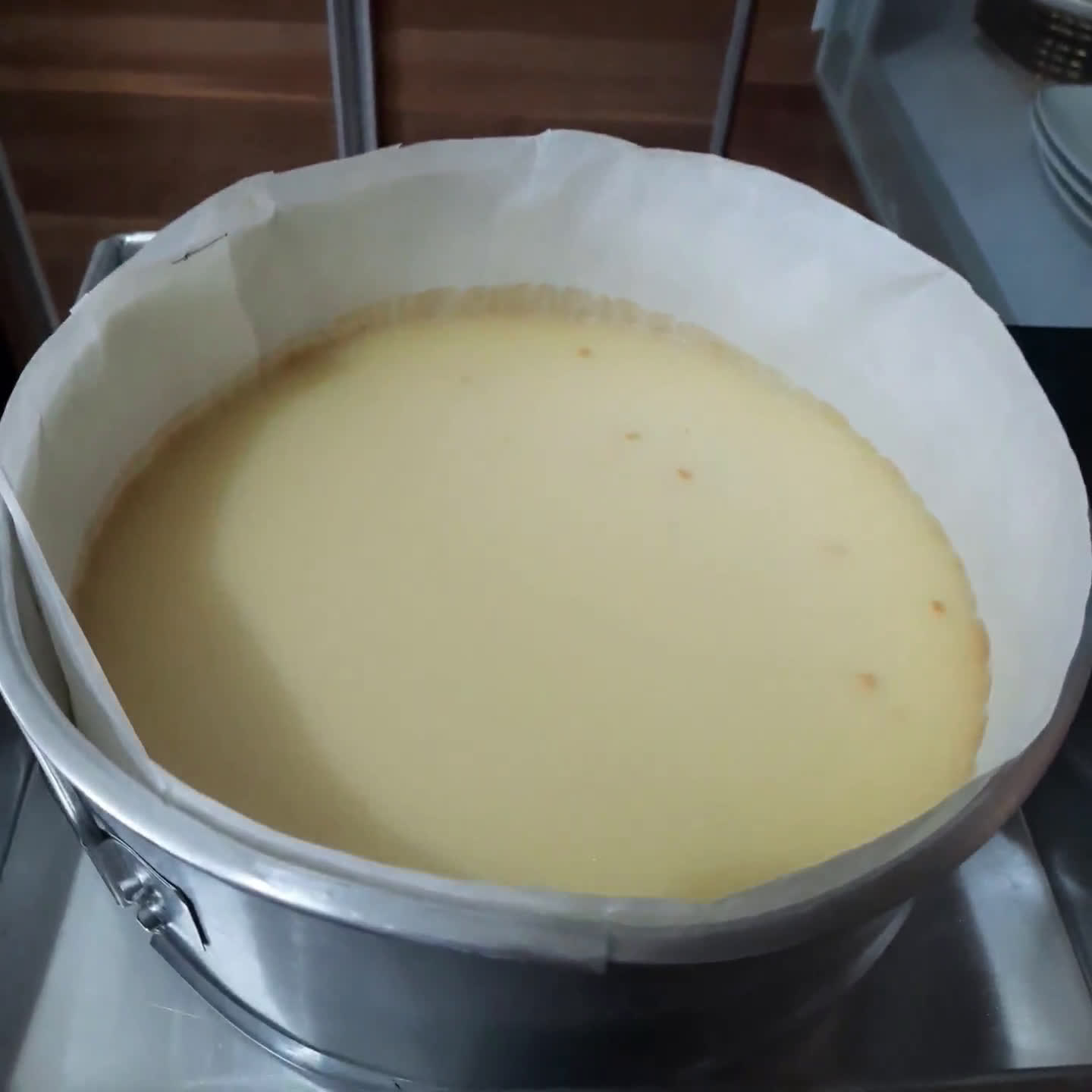 Foto langkah ke 5 dari resep New York cheesecake.