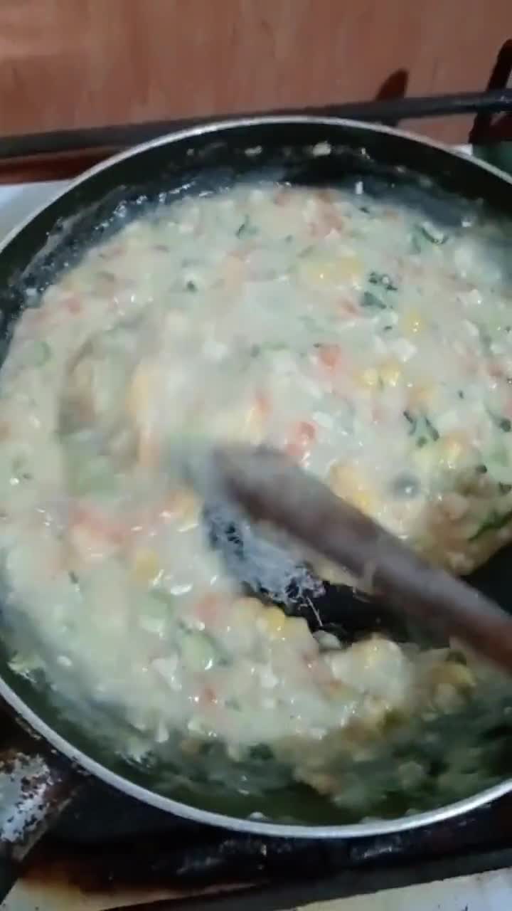 Foto langkah ke 5 dari resep Pie Ayam Sayur Keju.