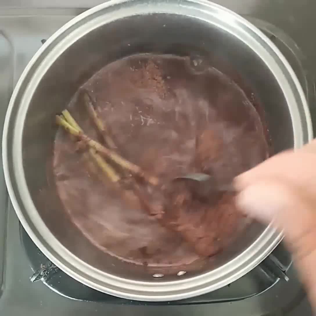 Foto langkah ke 2 dari resep Wedang Cokelat Rempah.