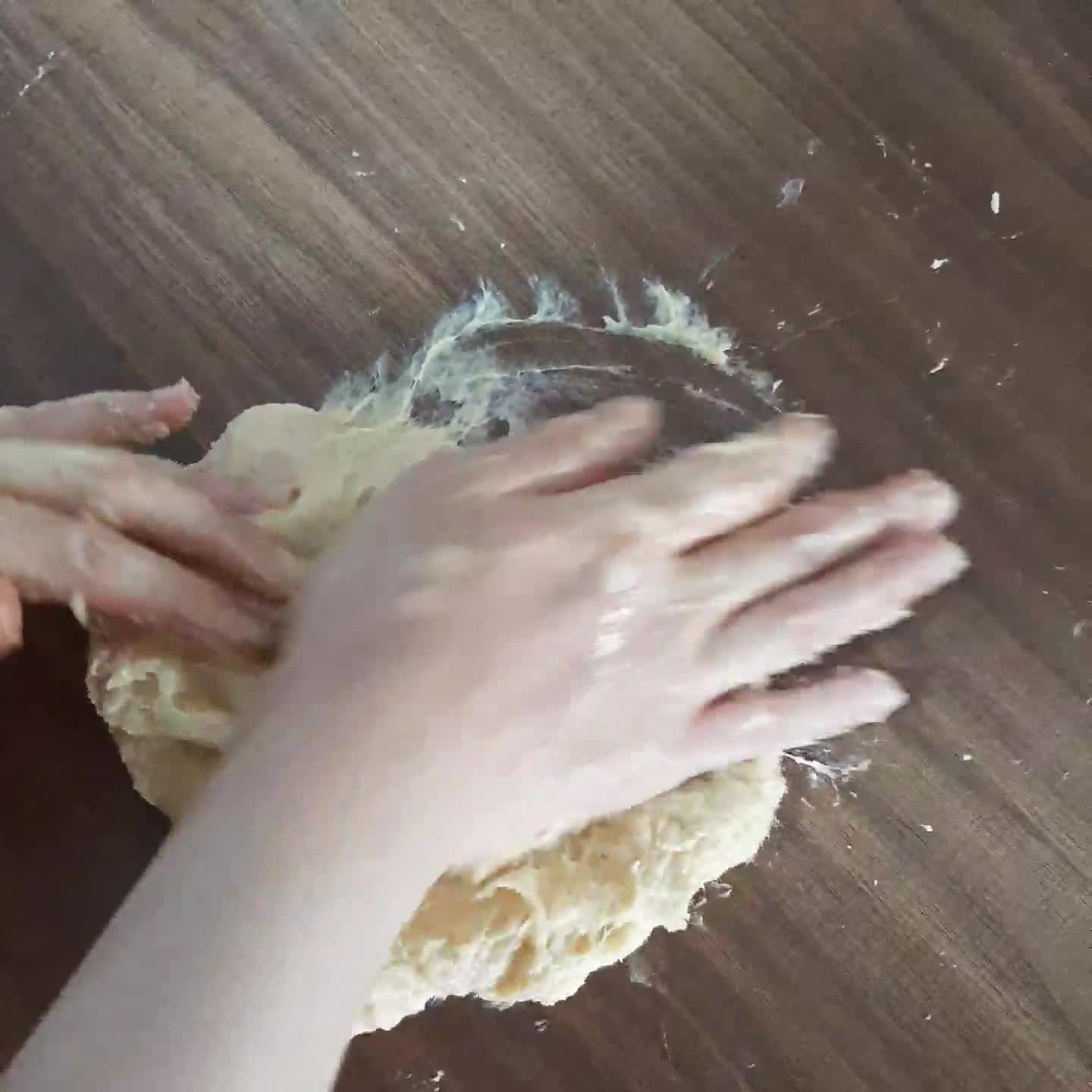 عکس مرحله 4 از دستور نان کُوگِلوف (Gugelhupf bread)
