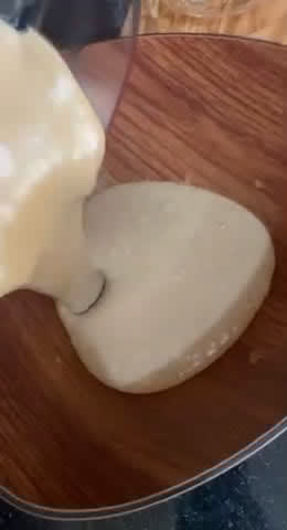 صورة لخطوة 2 من وصفة كيكة التمر الهشه 😋