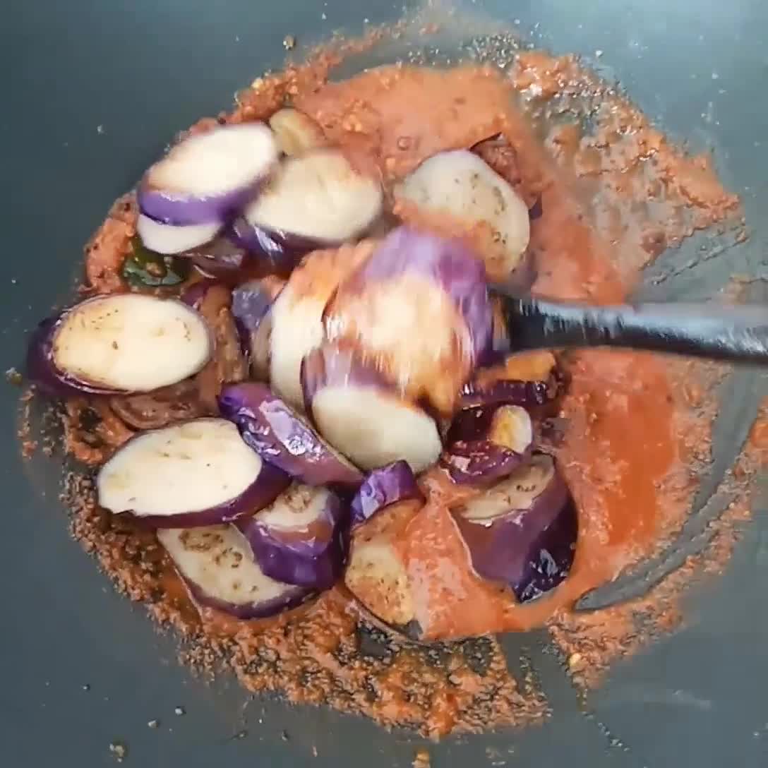 Foto langkah ke 4 dari resep Terong Balado Kacang.