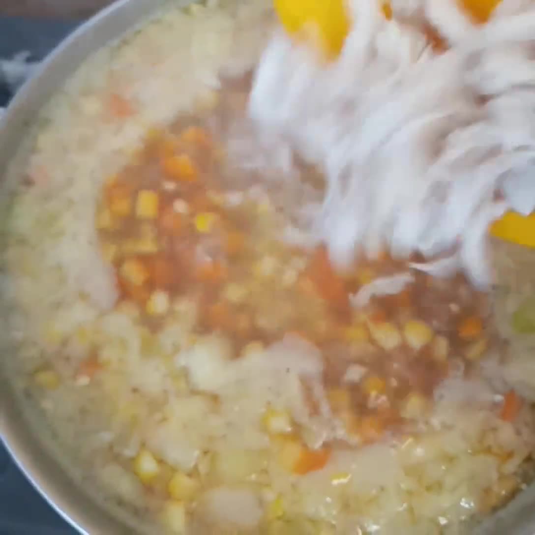 Foto langkah ke 4 dari resep Sup Telur Jagung.