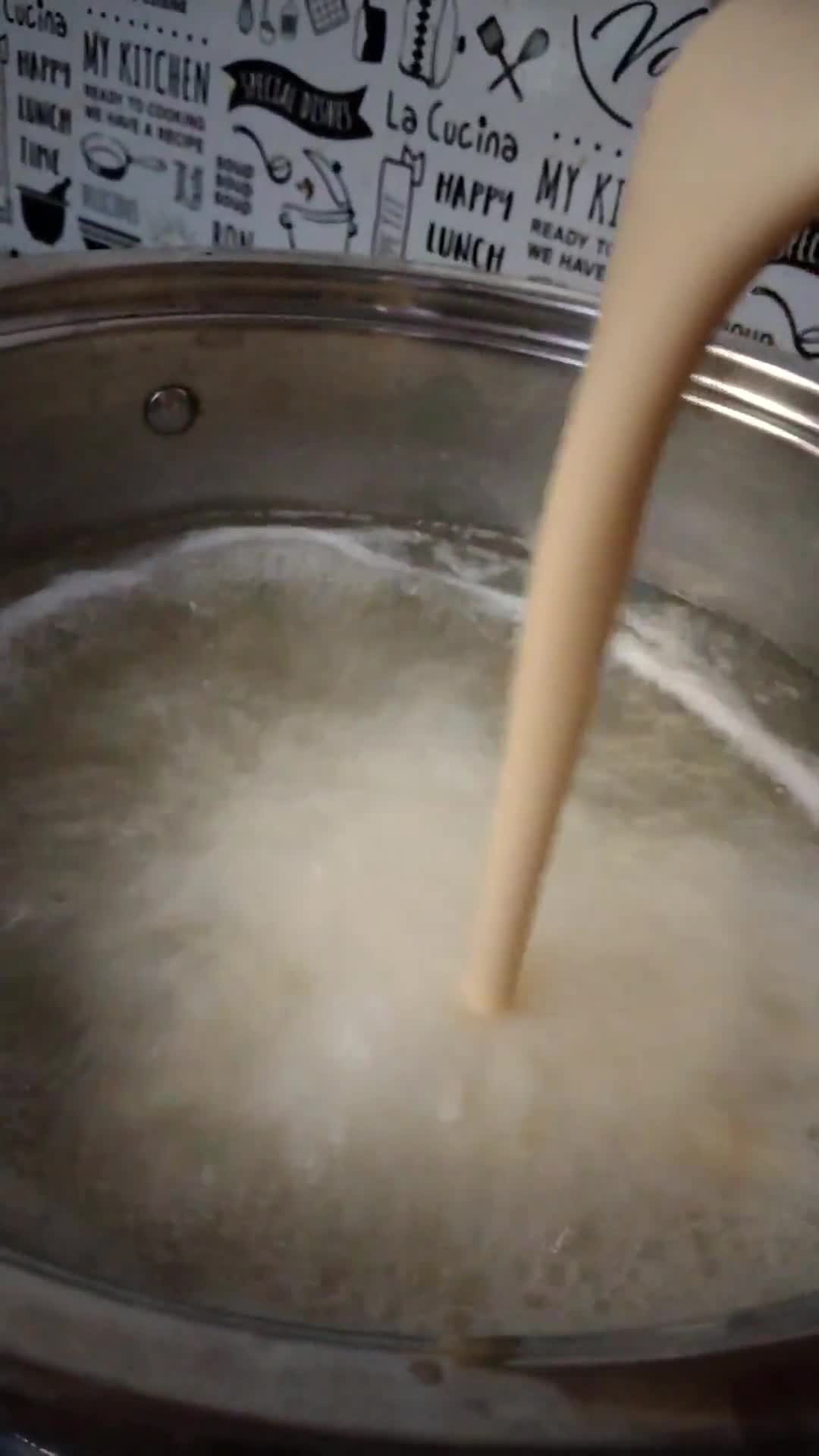 Gambar langkah 2 resipi Puding roti tembikai.