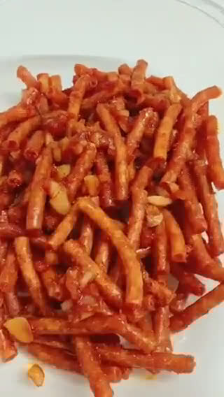 Hình bước làm 6 của món Làm bim bim từ mỳ ống (pasta)