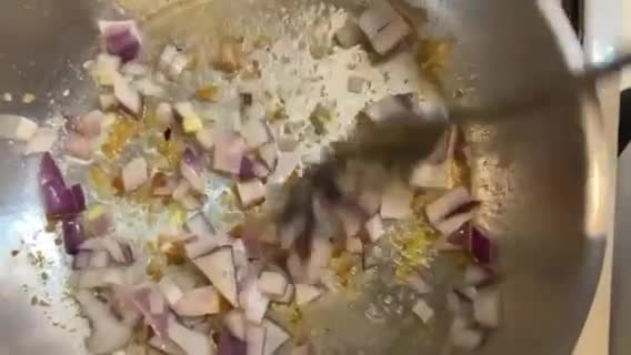 صورة لخطوة 4 من وصفة -دجاج بالثوم والليمون 🍗🍋