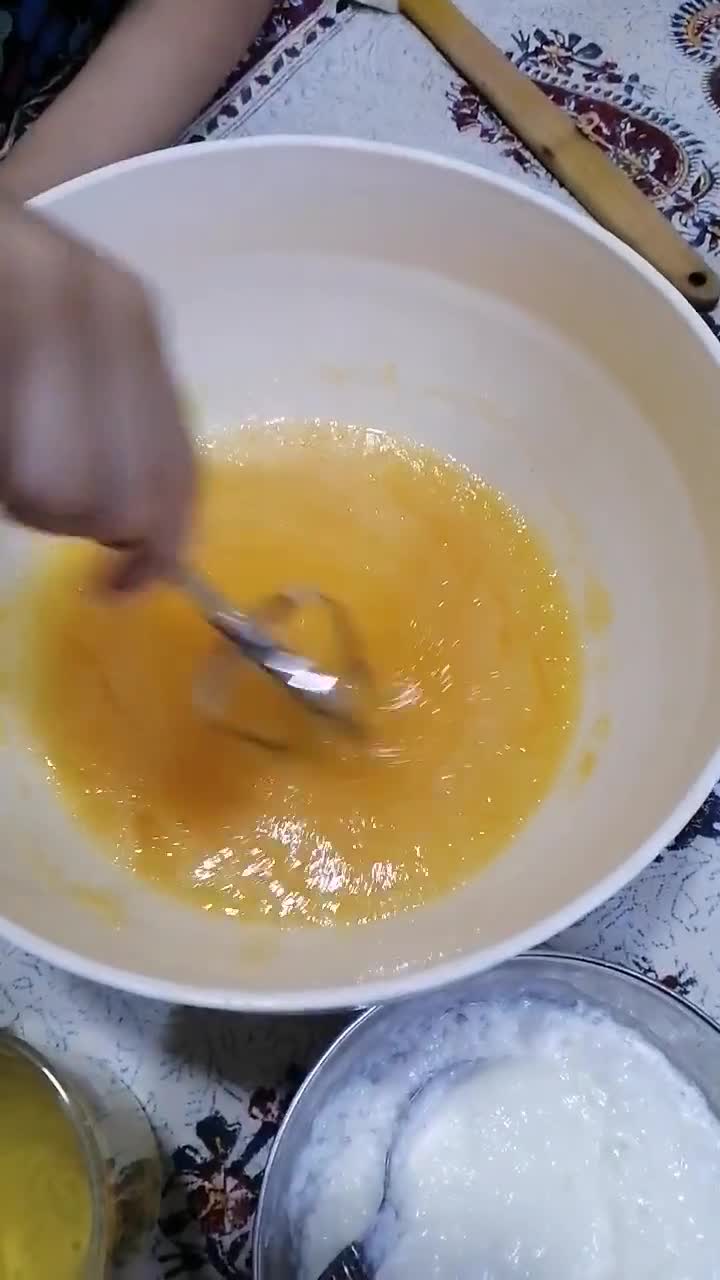 عکس مرحله 1 از دستور کلوچه کنجدی نرم