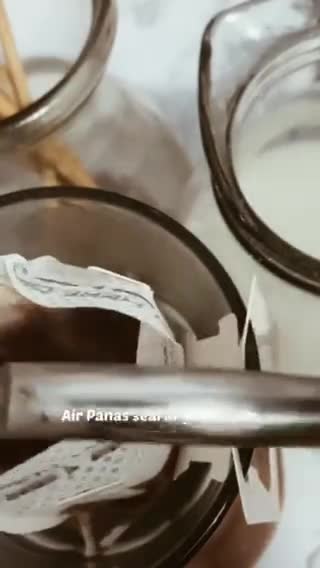 Foto langkah ke 3 dari resep Es Kopi Susu Pandan / Es Kopi Klepon.