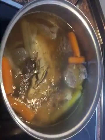Foto del paso 3 de la receta: Consomé sabroso
