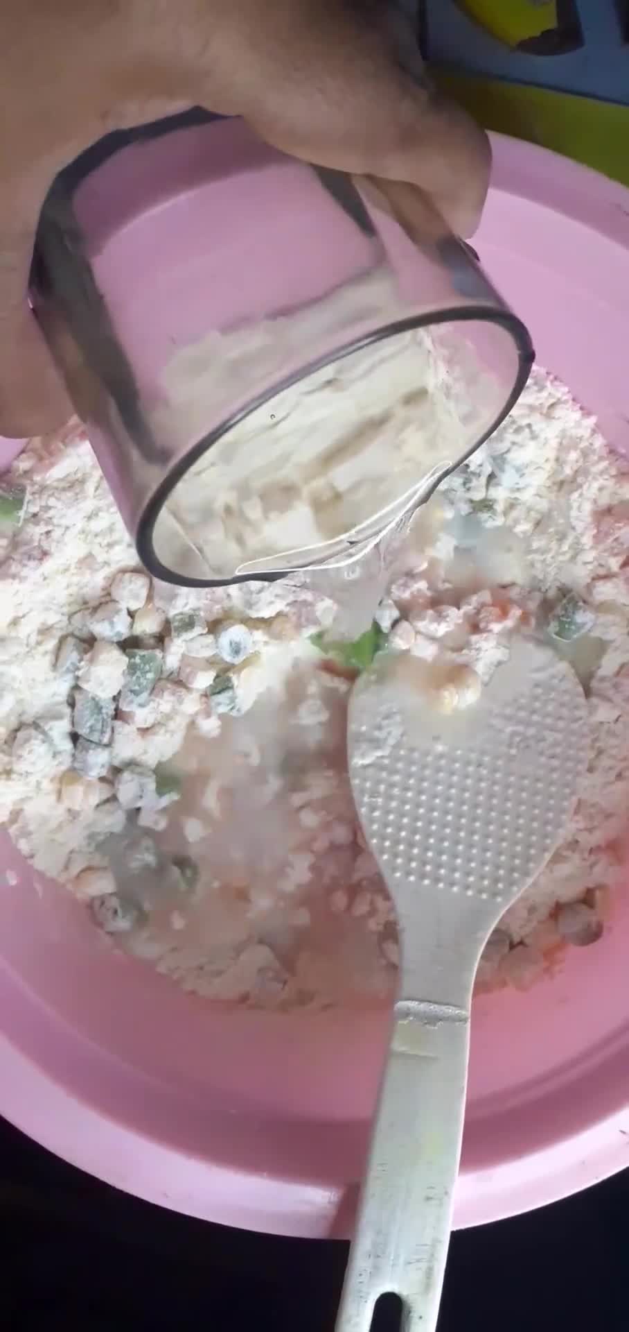 Foto langkah ke 6 dari resep Bakwan Mix Veggie.