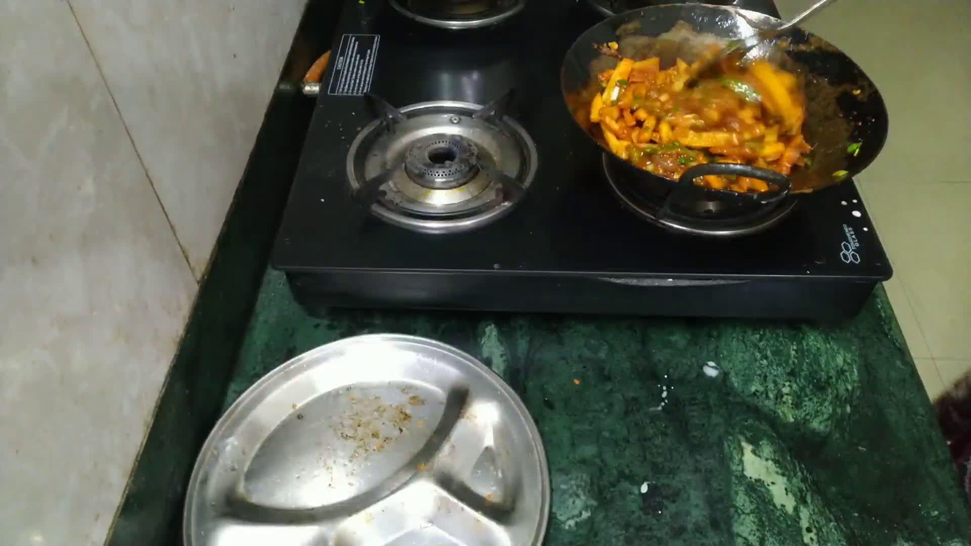 हनी चिल्ली पोटैटो (honey chilli potato recipe in Hindi) रेसिपी चरण 3 फोटो