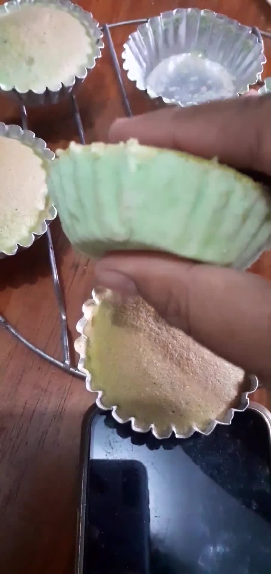 Foto langkah ke 8 dari resep Bolu Putel Camilan Ultah.