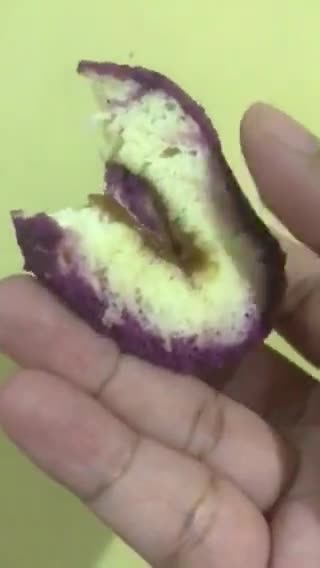 Foto langkah ke 6 dari resep Hurricane Swiss Roll with Sapodilla Jam (Selai Sawo).