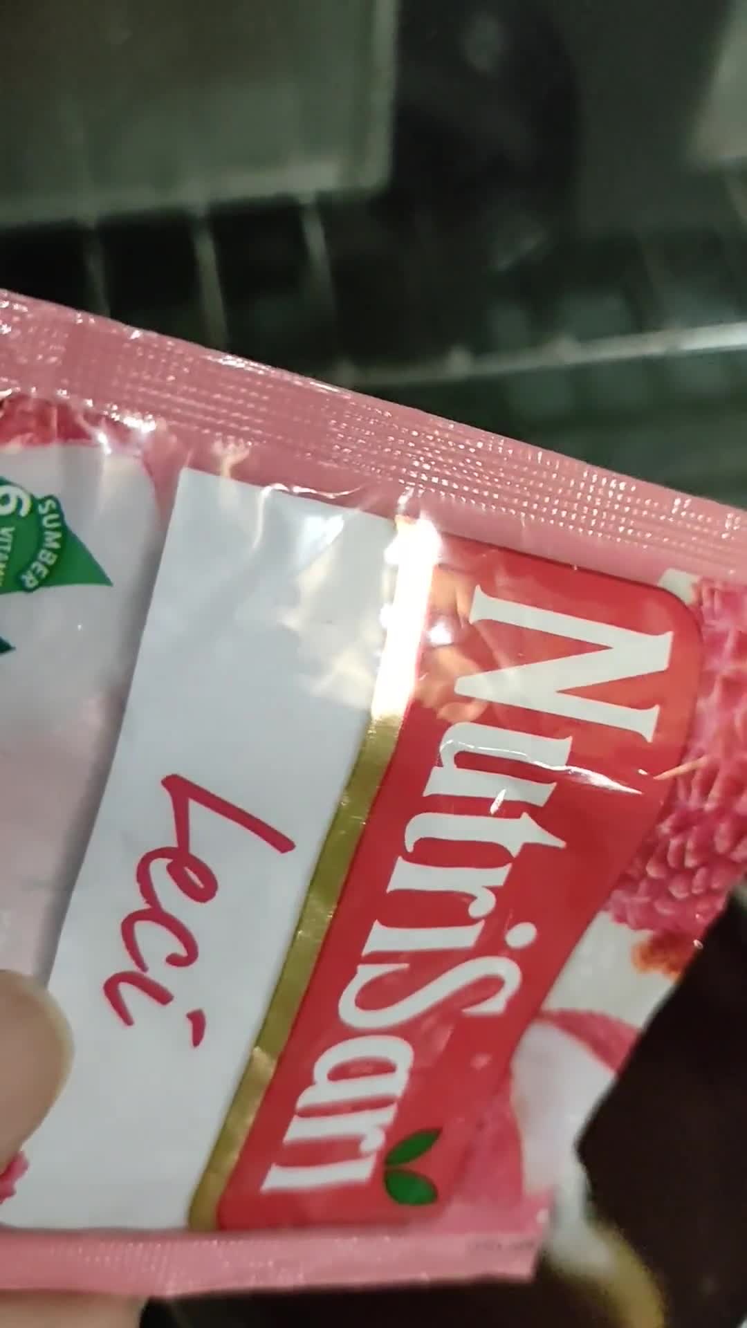 Foto langkah ke 2 dari resep Leci Ice Tea.