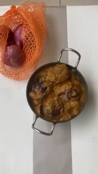 भरवा प्याज़ की सब्ज़ी (bharwa pyaz ki sabzi recipe in Hindi) रेसिपी चरण 11 फोटो