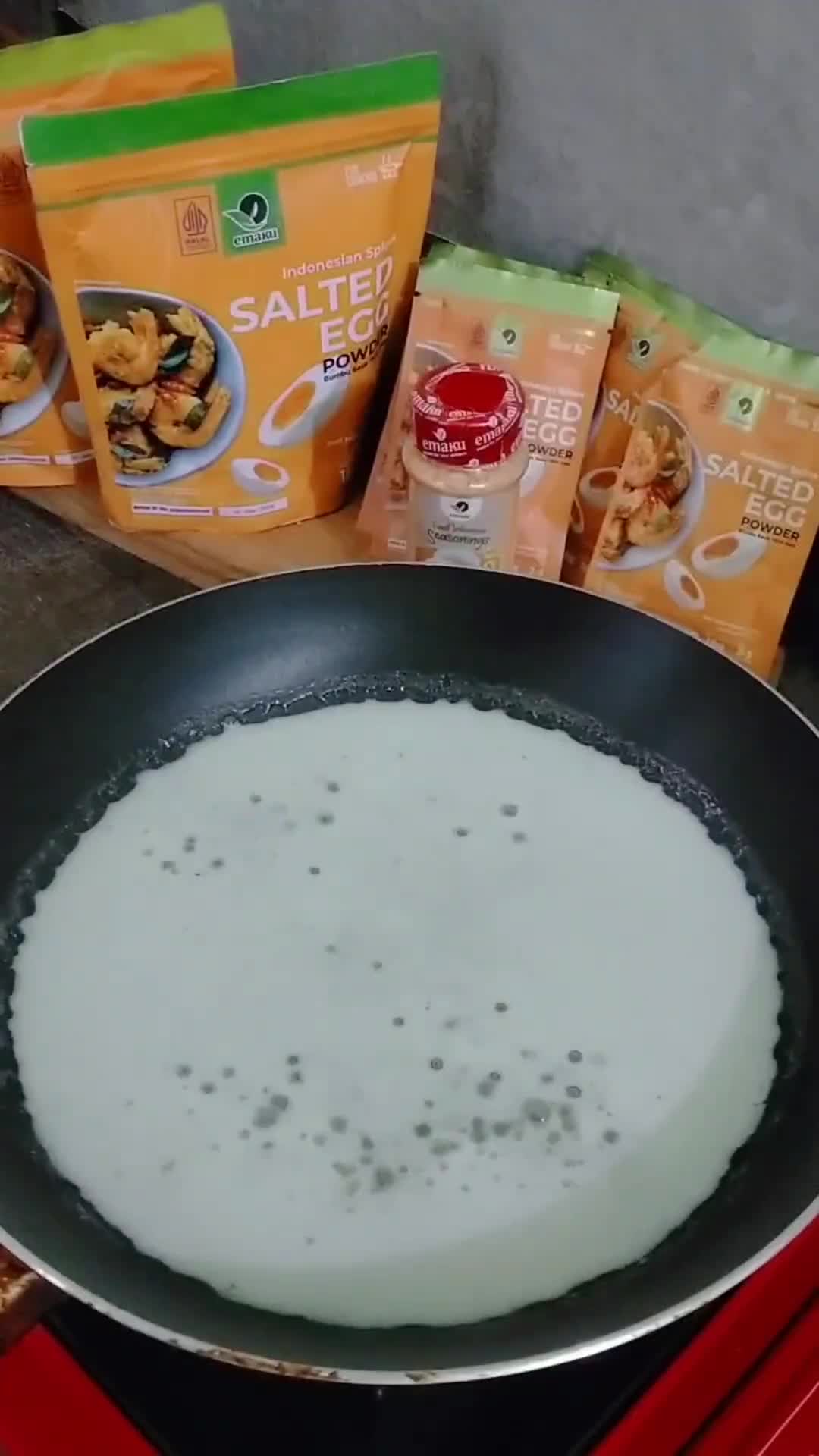 Foto langkah ke 2 dari resep Es Salted Egg Caramel Coffee.