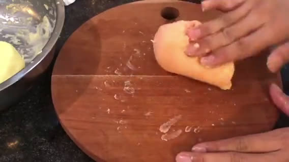 Foto langkah ke 3 dari resep Kukis Pelangi Teflon 3 Bahan.
