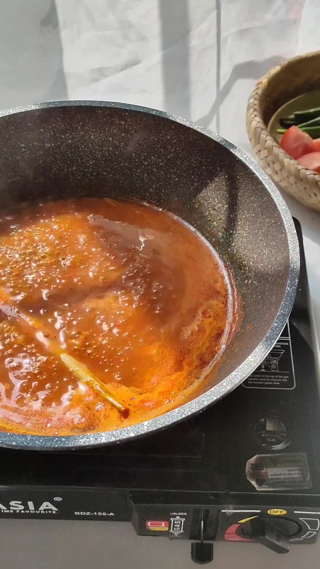 Gambar langkah 4 resipi Asam Pedas Ikan Sardin.