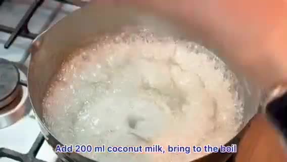 A picture of step 4 of Coconut and berries pudding with sago tapioca balls.