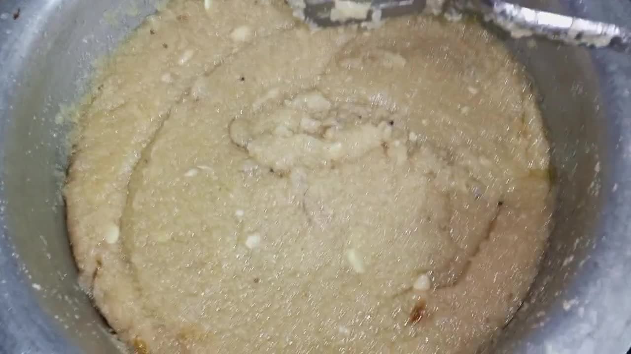 A picture of step 6 of Suji Ka Halwa💛🤤.