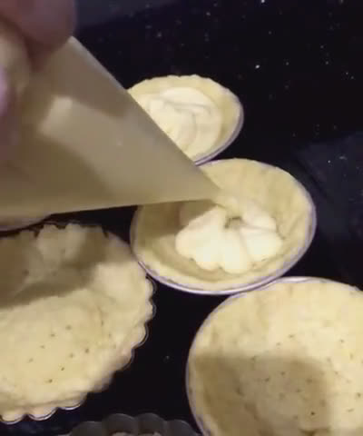 Foto langkah ke 5 dari resep Peuyeum Tart.