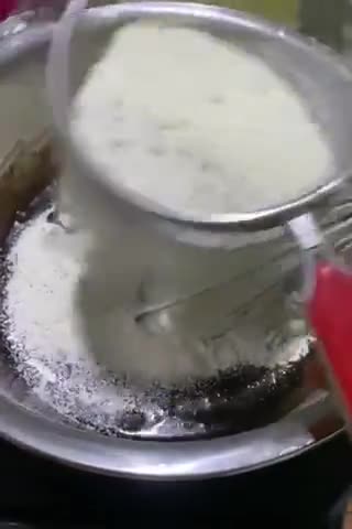 Foto langkah ke 3 dari resep Fudgy Brownies.