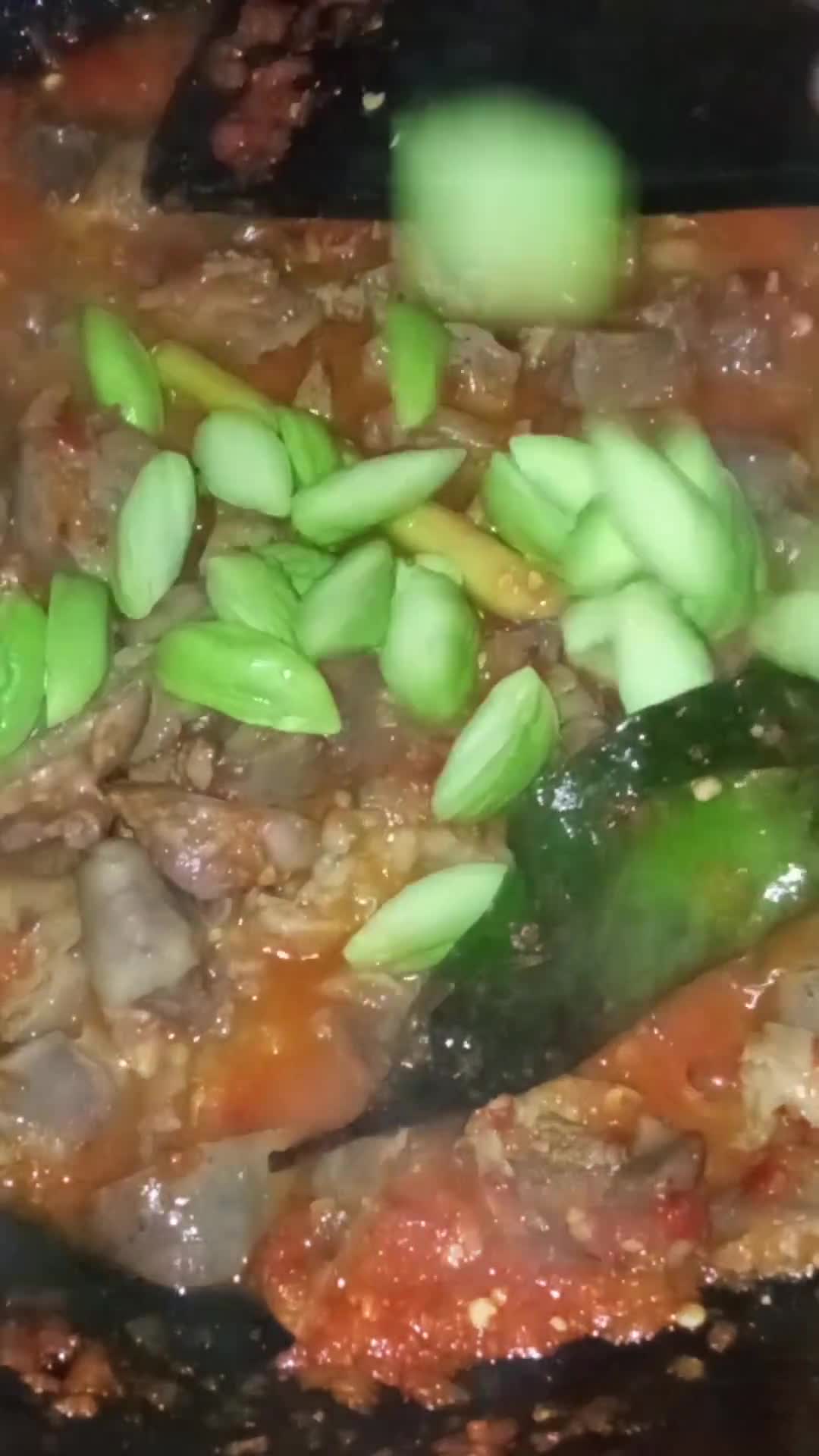 Foto langkah ke 3 dari resep Sambal Goreng Hati Ampela Petai.