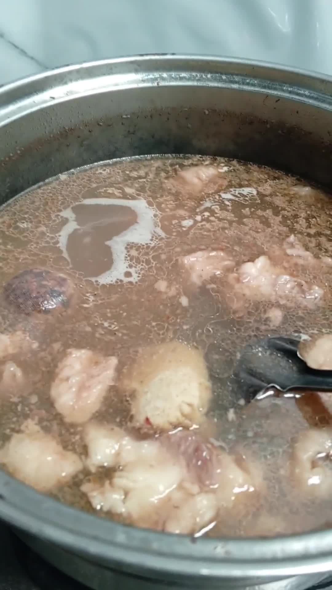 Foto langkah ke 1 dari resep SOP iga sapi.