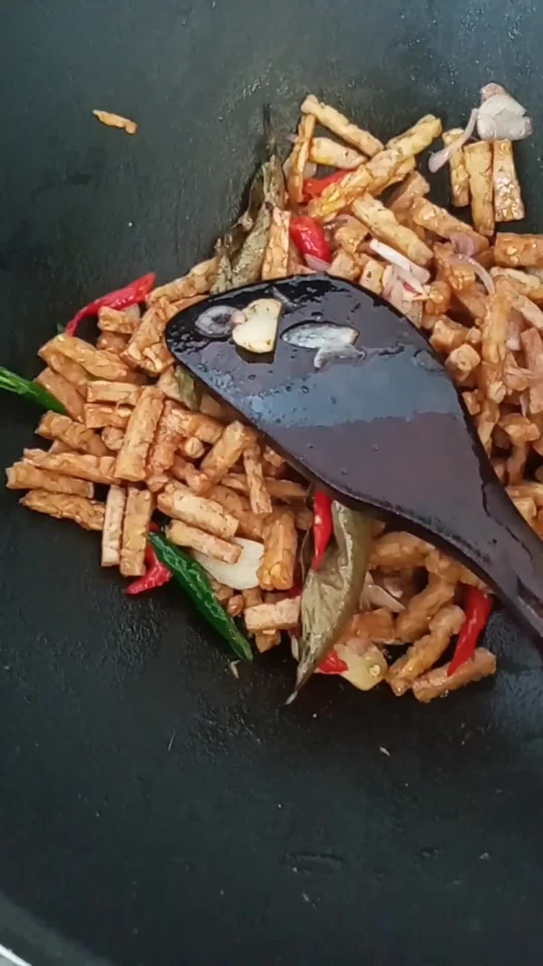 Foto langkah ke 3 dari resep Tempe Orek Ala Warteg.