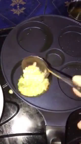 Foto langkah ke 3 dari resep Telur dadar wortel.