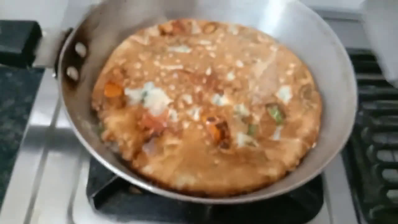 ऑमलेट (omelette recipe in Hindi) रेसिपी चरण 5 फोटो