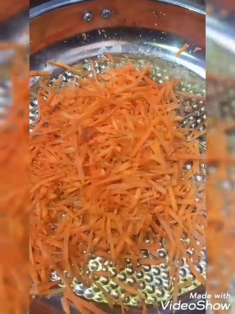 A picture of step 1 of Carrot Rice.