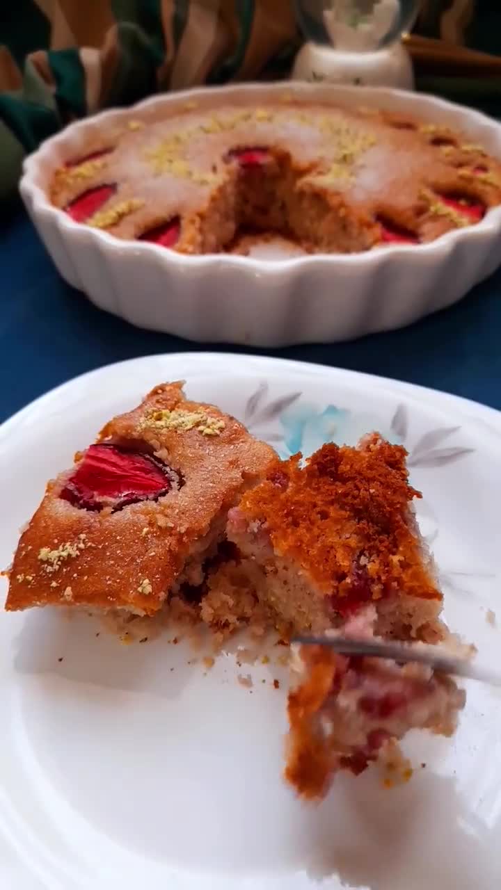 عکس مرحله 3 از دستور کیک توت فرنگی خوشمزه🍓🍓
