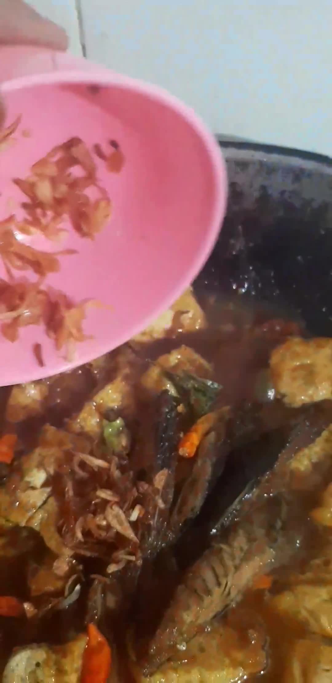 Foto langkah ke 7 dari resep 94. SEMUR TONGKOL TAHU.