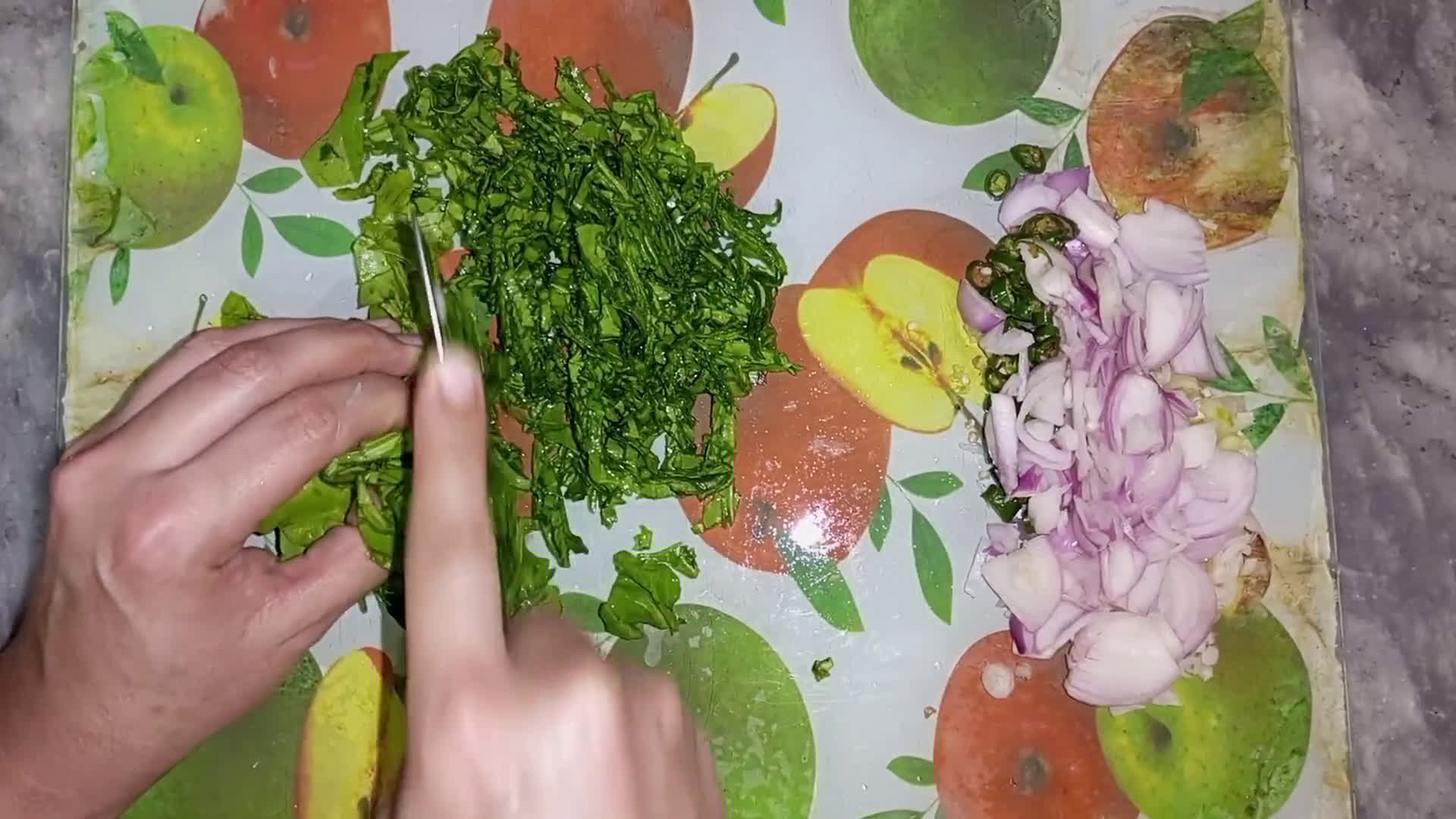 A picture of step 1 of 💚Palak Pakora💚.