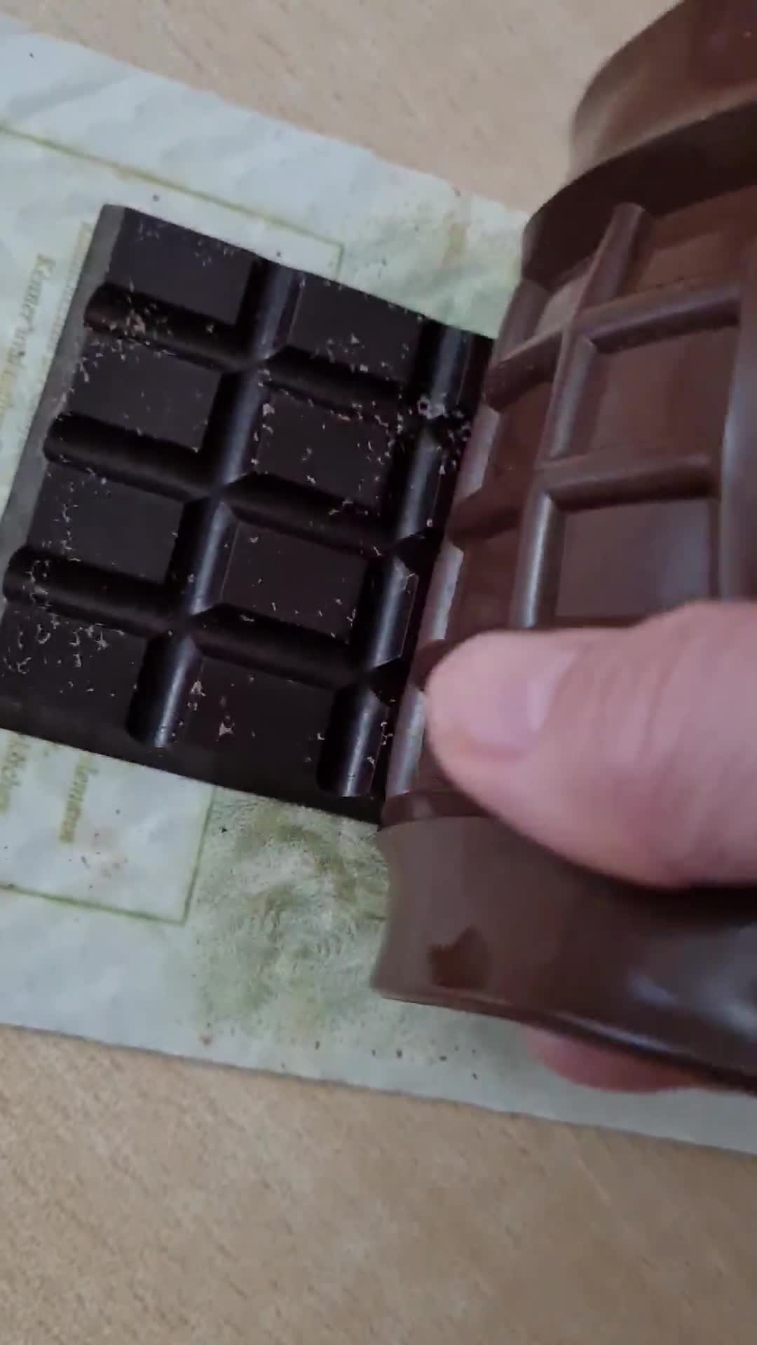 Foto del paso 9 de la receta: Chocolate 90 % cacao, sin termómetro, como lo hacían las abuelas 🍫 Templado a la vieja usanza ♥