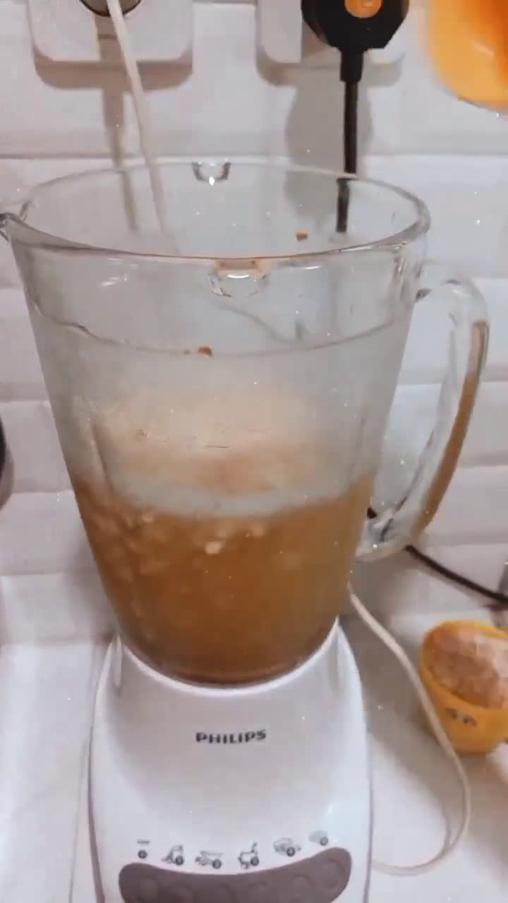 Foto langkah ke 2 dari resep Oatmilk (rolled oats + kurma).