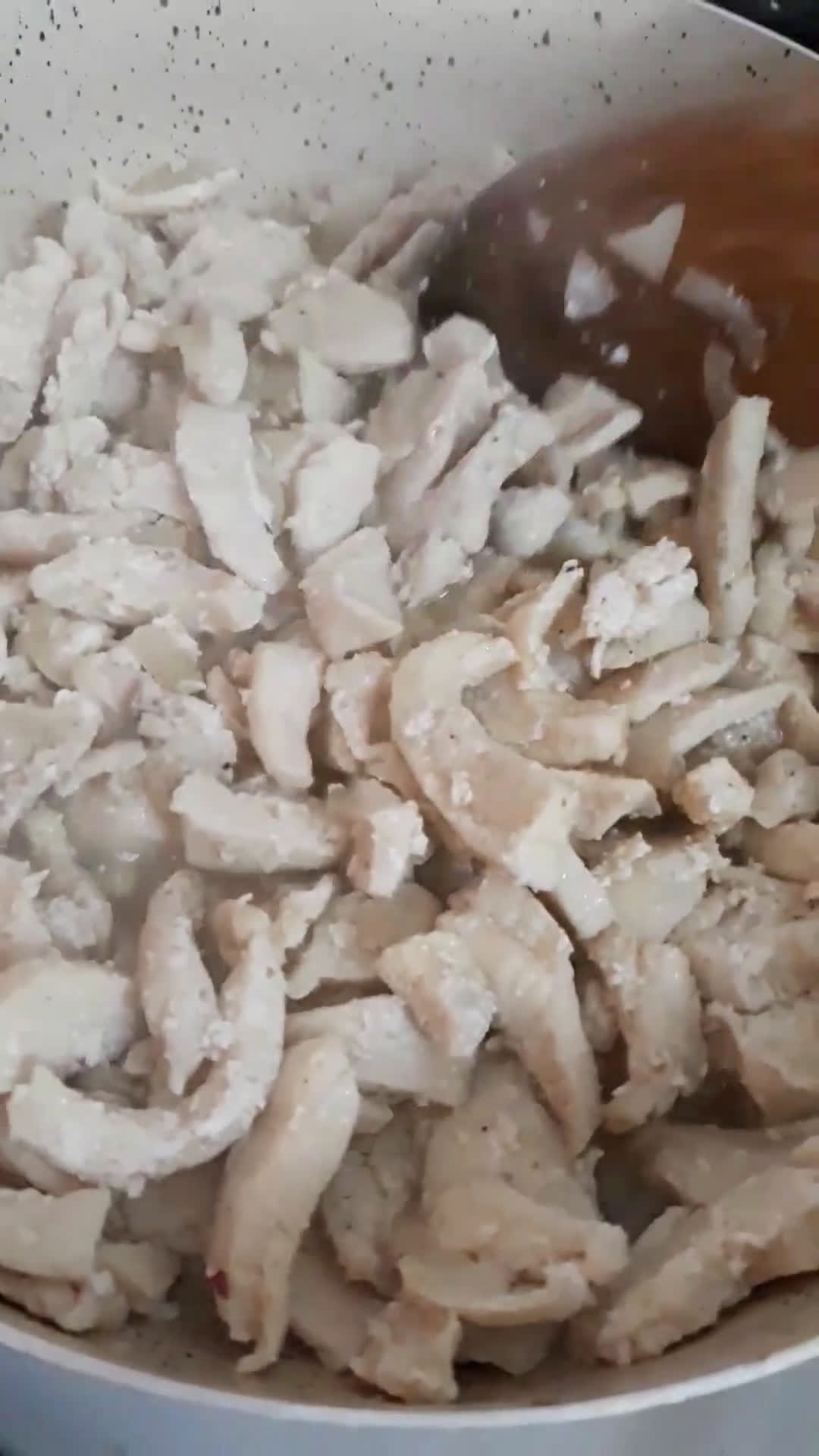 صورة لخطوة 4 من وصفة بيتزا محشي بصدر الدجاج