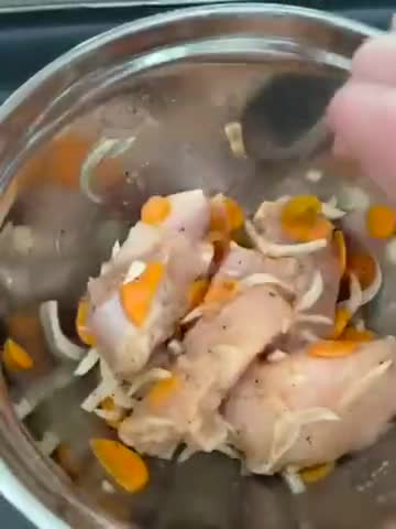 Foto del paso 3 de la receta: Pechuga de pollo al jugo en air fryer