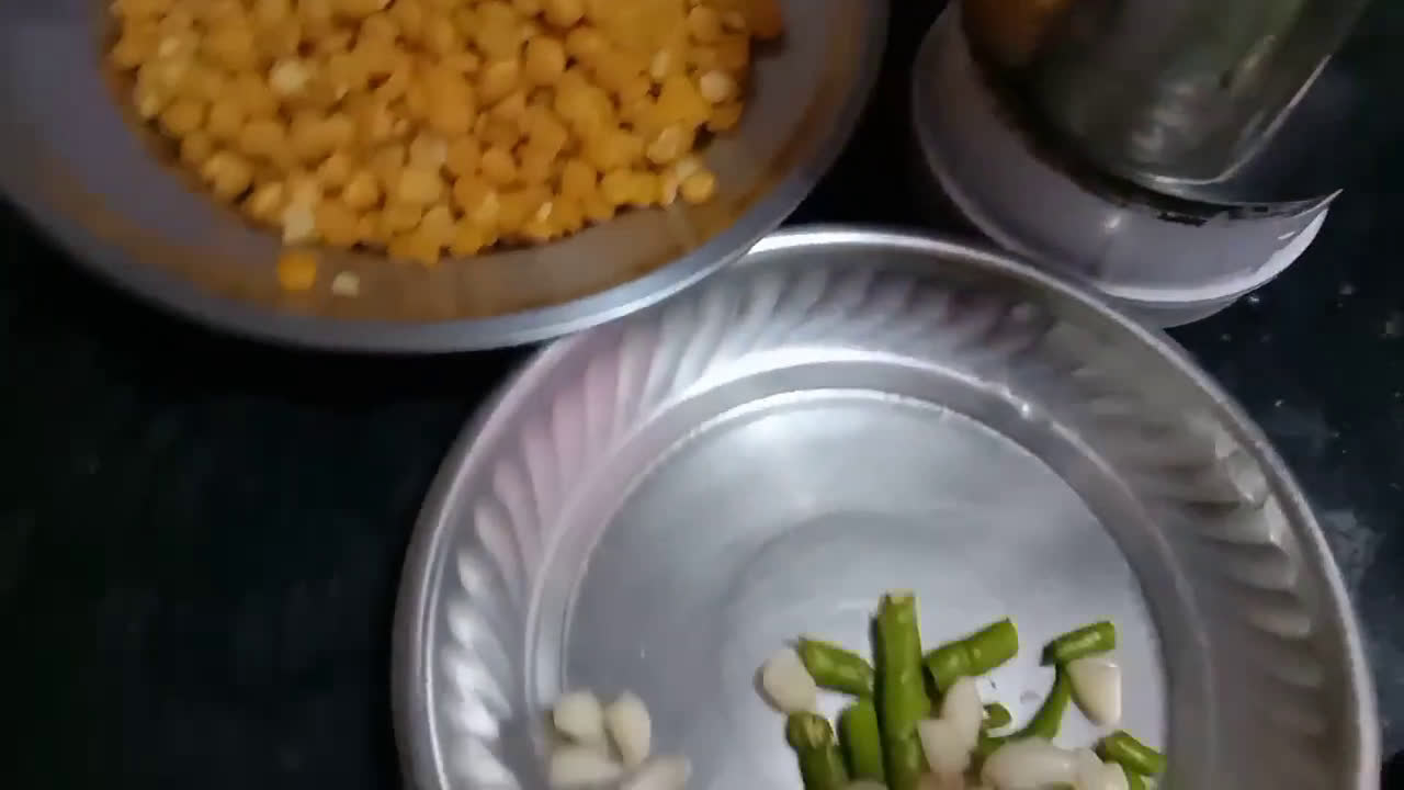 चना दाल स्टफ्ड पराठा (chana dal stuffed paratha recipe in hindi) रेसिपी चरण 2 फोटो