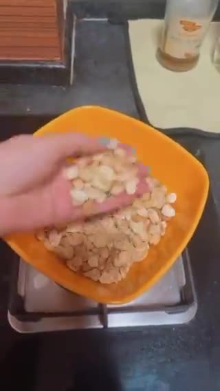 Foto del paso 1 de la receta: Turrón de Maní 🥜 en Grano