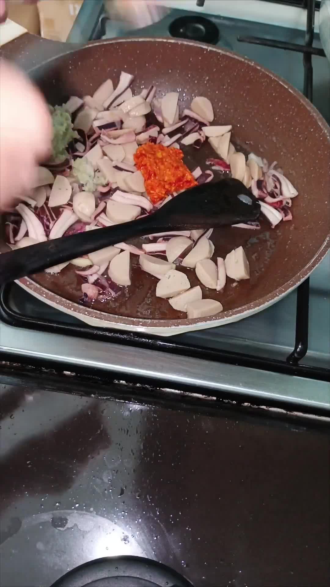 Foto langkah ke 3 dari resep Balado Cumi Bakso.